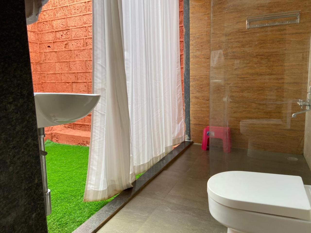 Hotel River Orchid Resort Satara Buitenkant foto